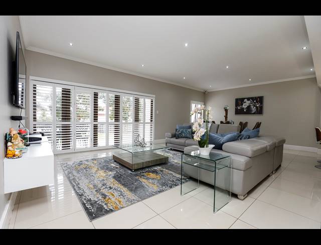 4 BEDROOM DUPLEX FOR SALE IN IZINGA ESTATE
